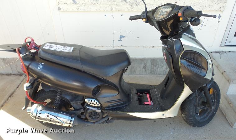 image for item DA2178 2014 Tao Tao moped