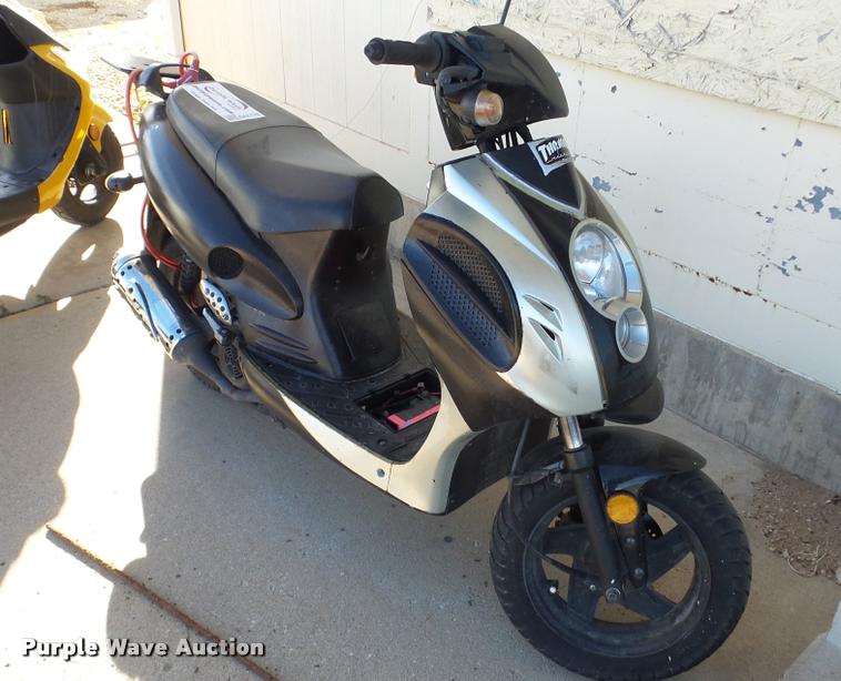 image for item DA2178 2014 Tao Tao moped