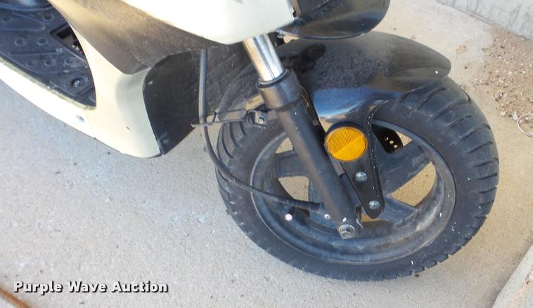 image for item DA2178 2014 Tao Tao moped