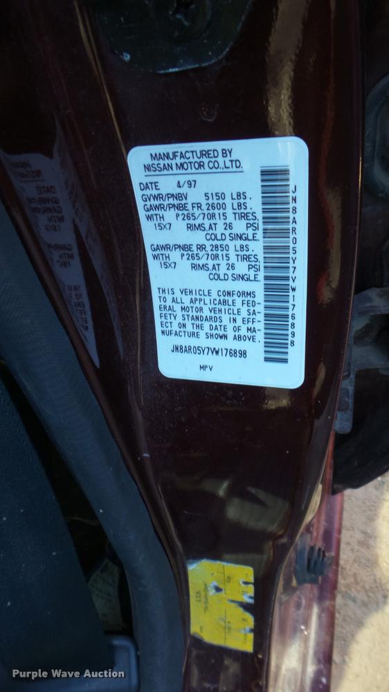 image for item DA2182 1997 Nissan Pathfinder SUV