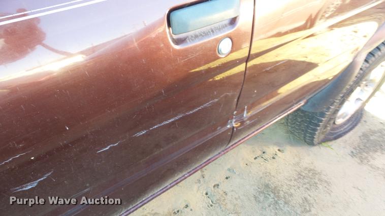 image for item DA2182 1997 Nissan Pathfinder SUV