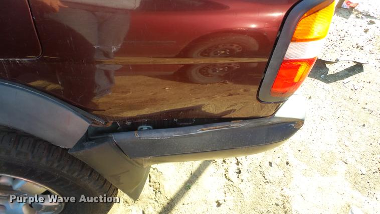 image for item DA2182 1997 Nissan Pathfinder SUV