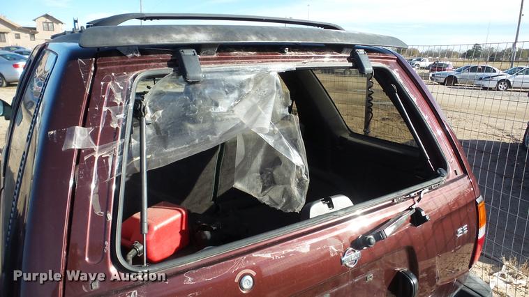 image for item DA2182 1997 Nissan Pathfinder SUV