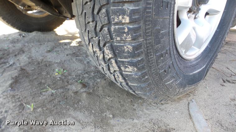 image for item DA2182 1997 Nissan Pathfinder SUV