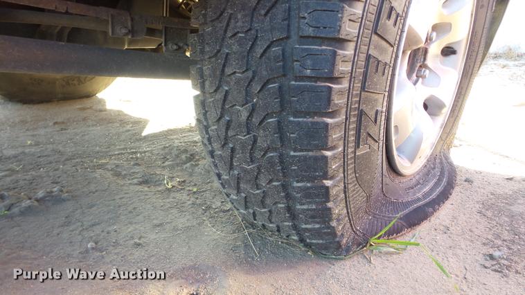 image for item DA2182 1997 Nissan Pathfinder SUV