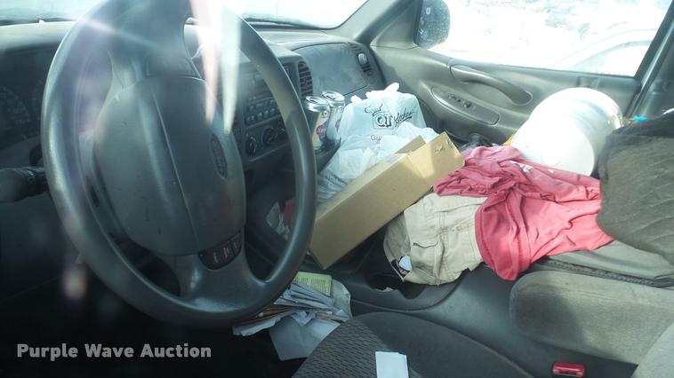 image for item DA2200 1999 Ford Expedition SUV