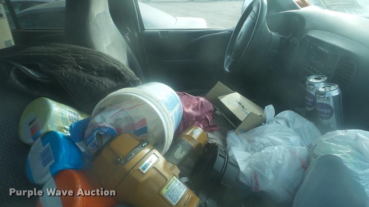 image for item DA2200 1999 Ford Expedition SUV