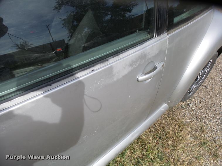 image for item L3318 2001 Volkswagen New Beetle