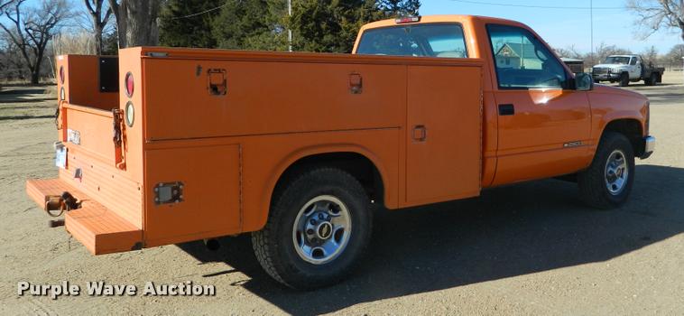 image for item BK9307 1999 Chevrolet 2500 utility truck