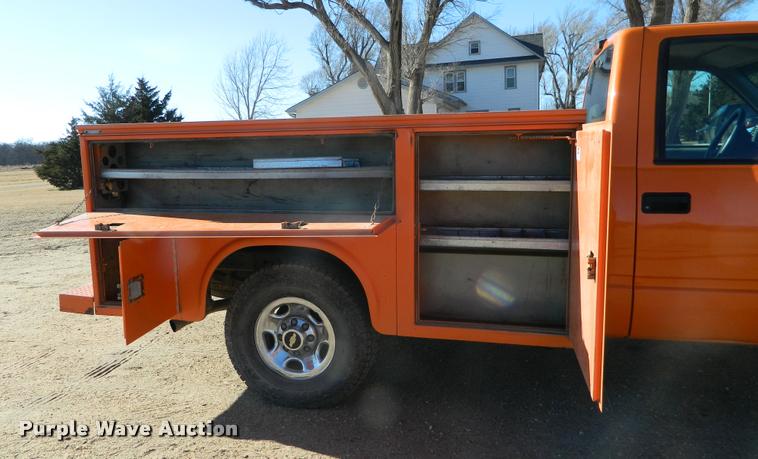 image for item BK9307 1999 Chevrolet 2500 utility truck