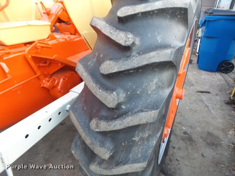 image for item BW9689 Case 830 tractor