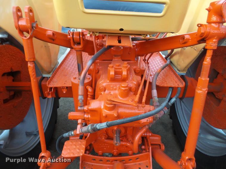 image for item BW9689 Case 830 tractor