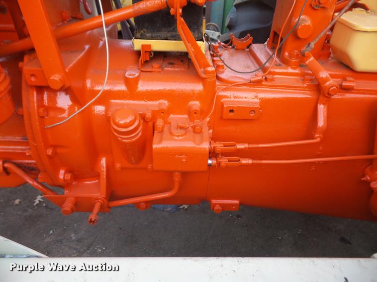 image for item BW9689 Case 830 tractor