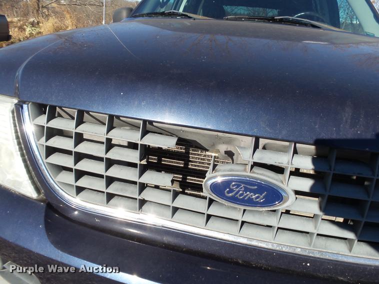 image for item DA2502 2002 Ford Explorer SUV