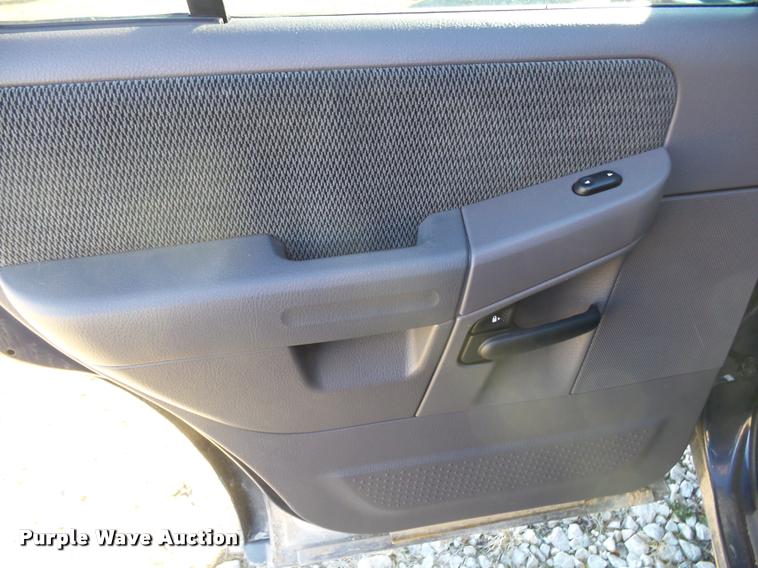 image for item DA2502 2002 Ford Explorer SUV