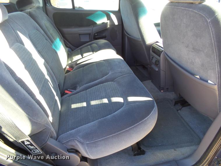 image for item DA2502 2002 Ford Explorer SUV