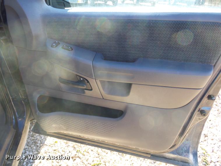 image for item DA2502 2002 Ford Explorer SUV