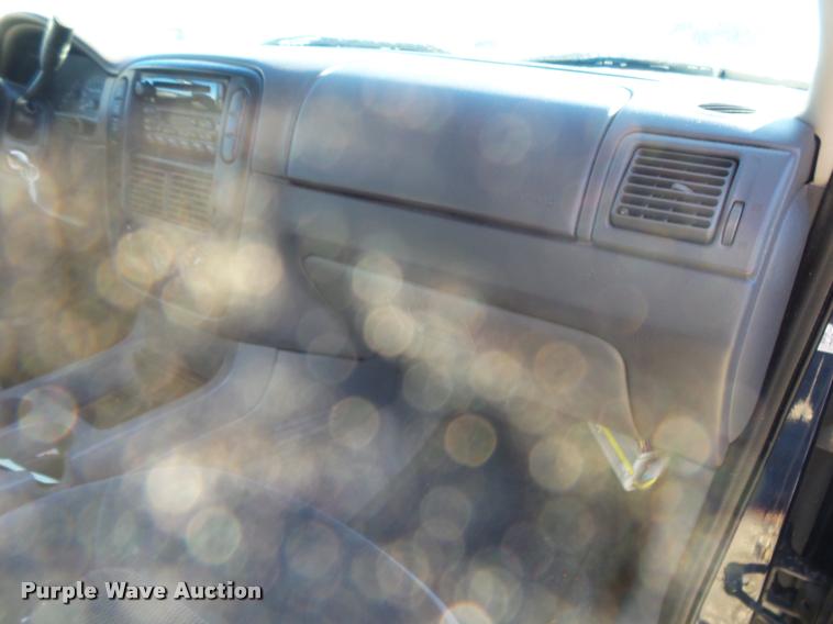 image for item DA2502 2002 Ford Explorer SUV