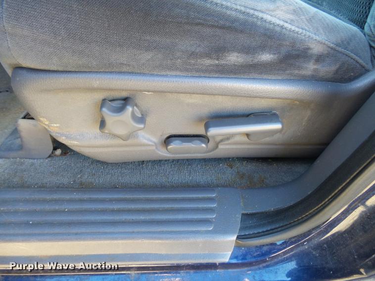 image for item DA2502 2002 Ford Explorer SUV