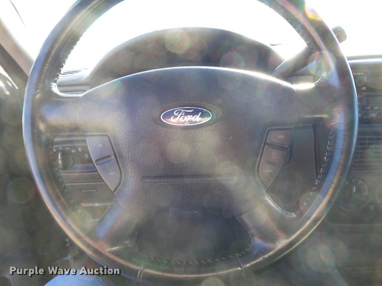 image for item DA2502 2002 Ford Explorer SUV