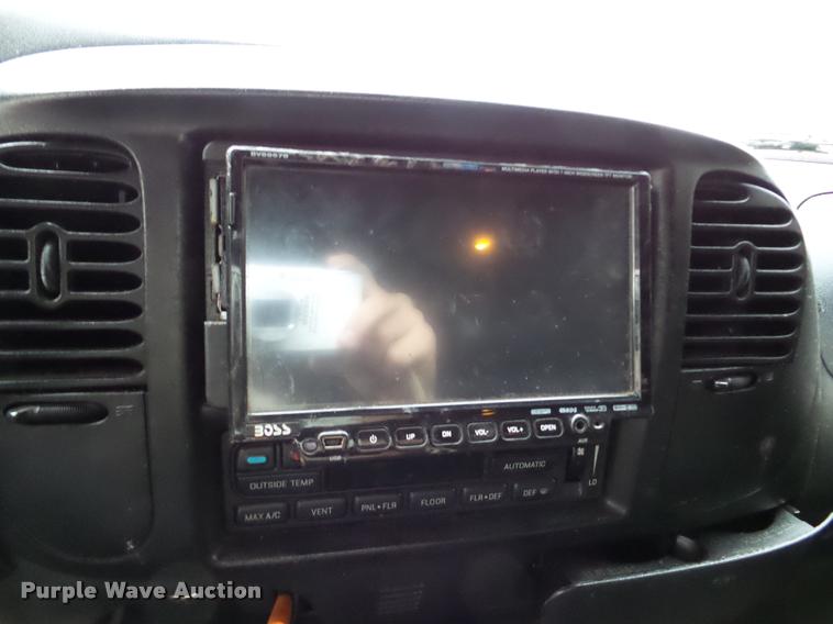 image for item DA2999 2002 Ford F150 Harley Davidson SuperCrew pickup truck