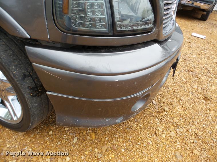 image for item DA2999 2002 Ford F150 Harley Davidson SuperCrew pickup truck