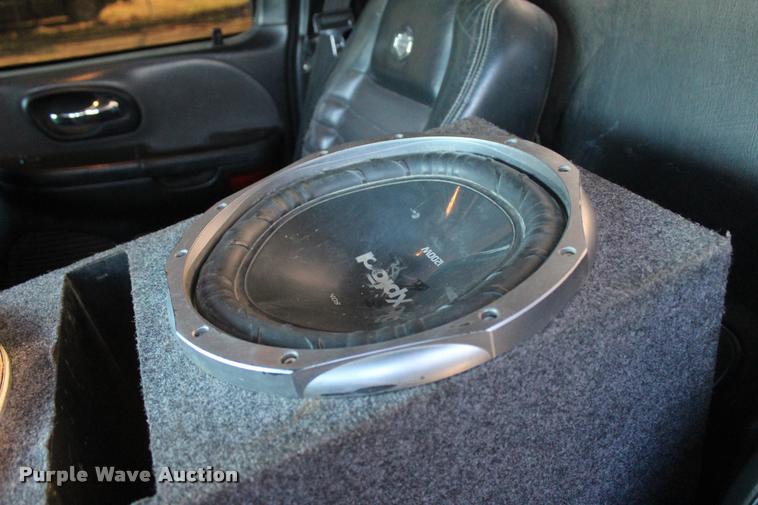 image for item DA2999 2002 Ford F150 Harley Davidson SuperCrew pickup truck