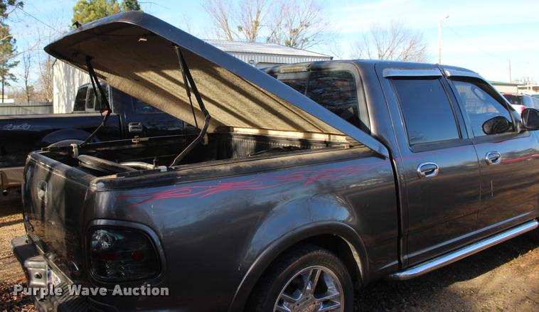 image for item DA2999 2002 Ford F150 Harley Davidson SuperCrew pickup truck