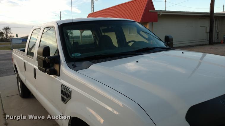 image for item DA4370 2008 Ford F250 Crew Cab pickup truck