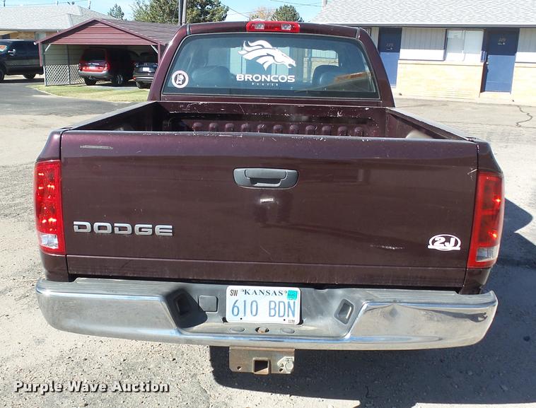 image for item DA4678 2004 Dodge Ram 1500 Quad Cab pickup truck