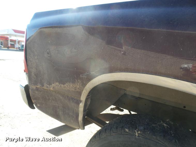 image for item DA4678 2004 Dodge Ram 1500 Quad Cab pickup truck