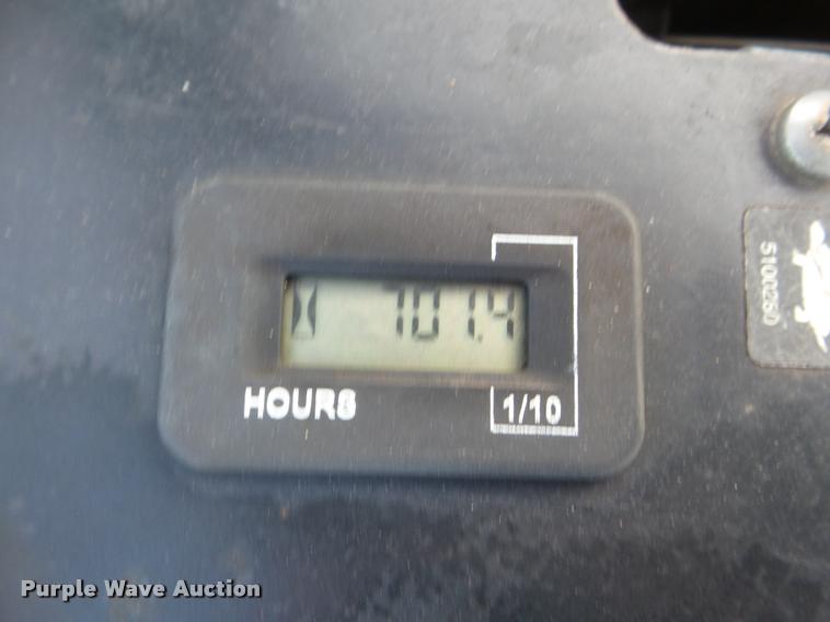 image for item DA5174 2011 Ferris IS3100Z lawn mower