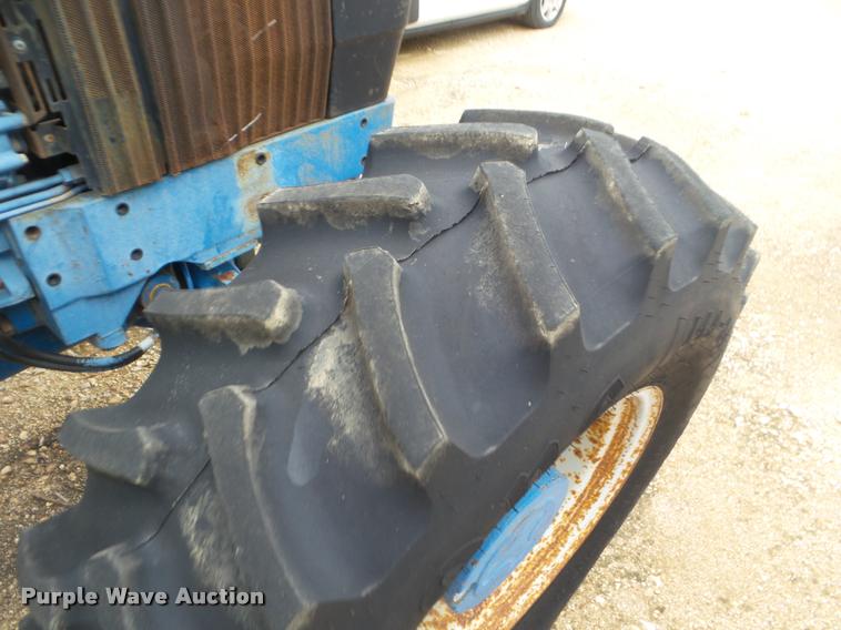 image for item DA5176 1994 Ford 7740 MFWD tractor