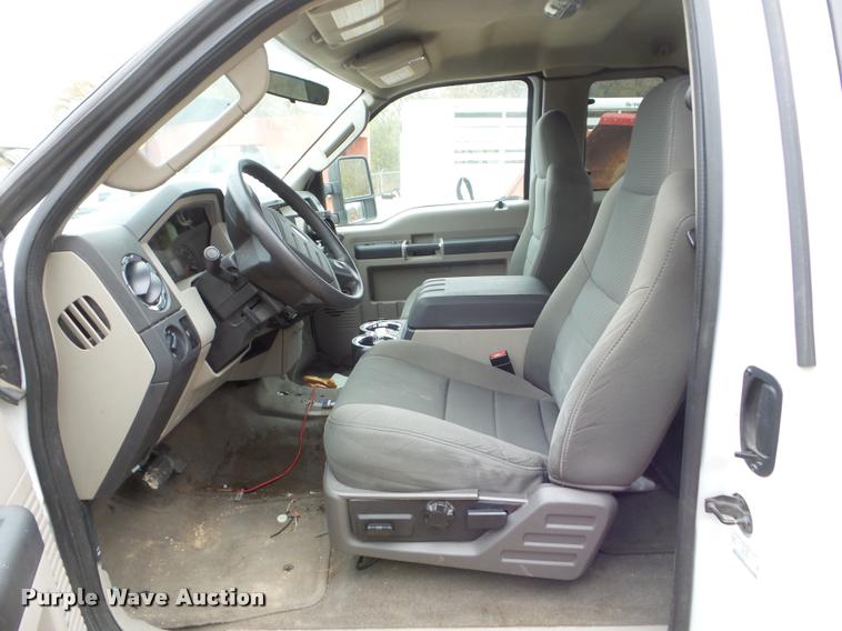 image for item DA5177 2009 Ford F350 Super Duty SuperCab pickup truck