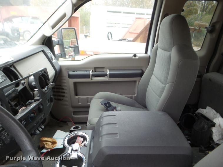 image for item DA5177 2009 Ford F350 Super Duty SuperCab pickup truck