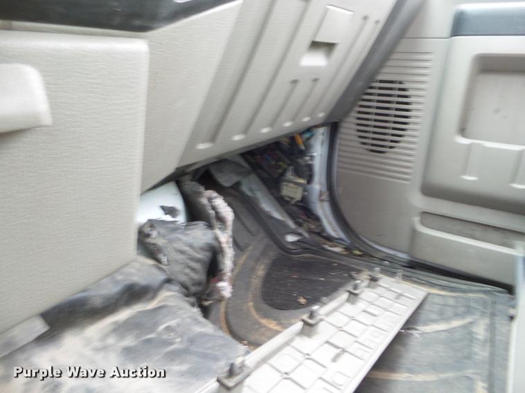 image for item DA5179 2008 Ford F550 Crew Cab truck cab and chassis