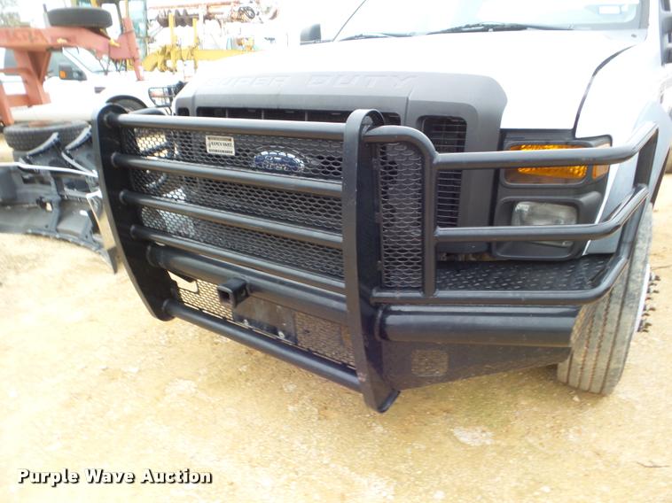 image for item DA5179 2008 Ford F550 Crew Cab truck cab and chassis