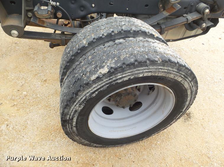 image for item DA5179 2008 Ford F550 Crew Cab truck cab and chassis