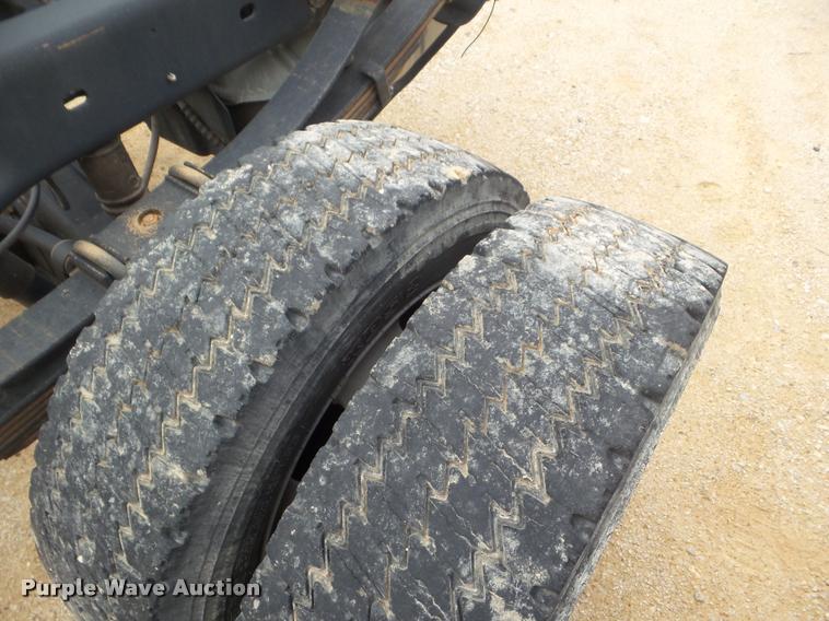 image for item DA5179 2008 Ford F550 Crew Cab truck cab and chassis