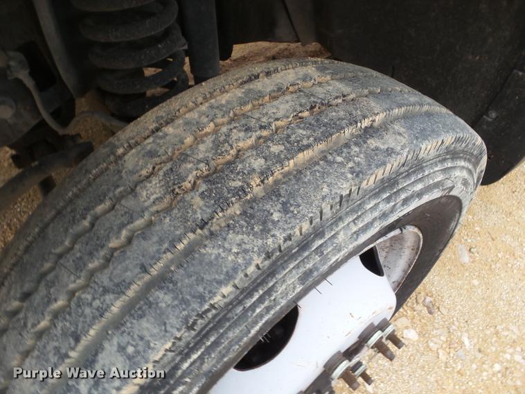 image for item DA5179 2008 Ford F550 Crew Cab truck cab and chassis