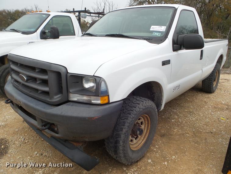 image for item DA5182 2004 Ford F250 Super Duty pickup truck