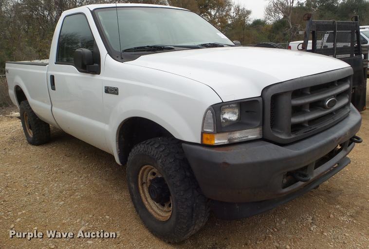 image for item DA5182 2004 Ford F250 Super Duty pickup truck