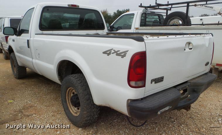 image for item DA5182 2004 Ford F250 Super Duty pickup truck