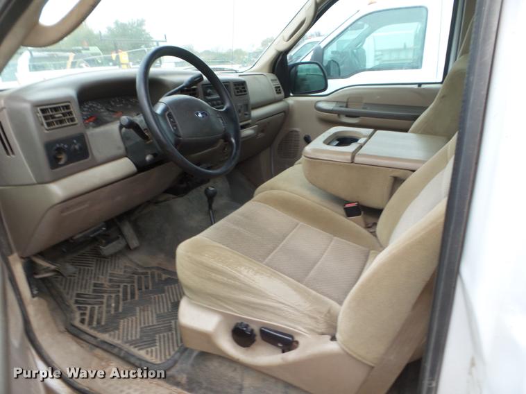 image for item DA5182 2004 Ford F250 Super Duty pickup truck