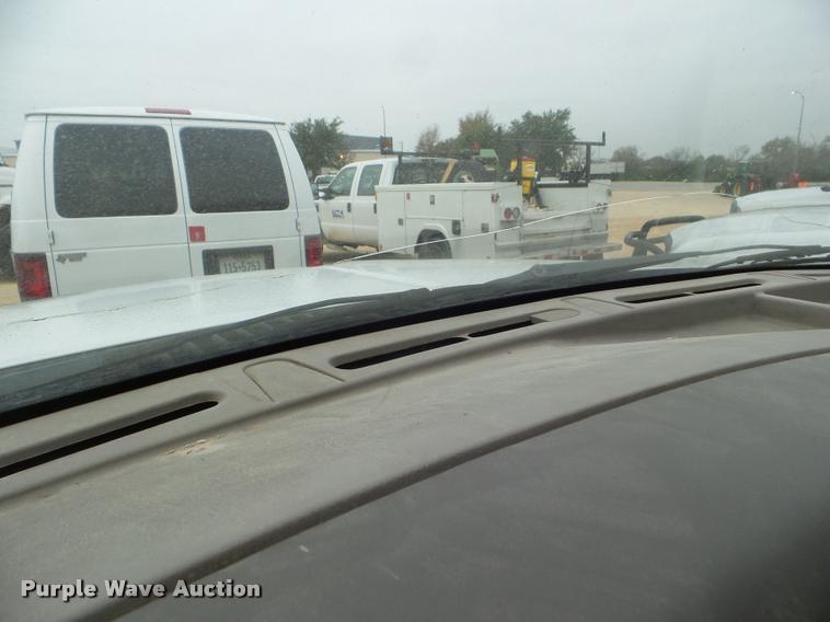 image for item DA5182 2004 Ford F250 Super Duty pickup truck