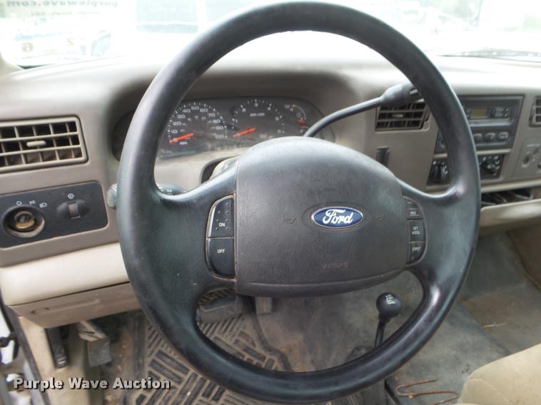 image for item DA5182 2004 Ford F250 Super Duty pickup truck