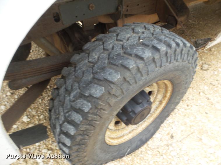 image for item DA5182 2004 Ford F250 Super Duty pickup truck