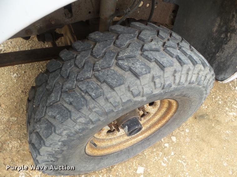 image for item DA5182 2004 Ford F250 Super Duty pickup truck