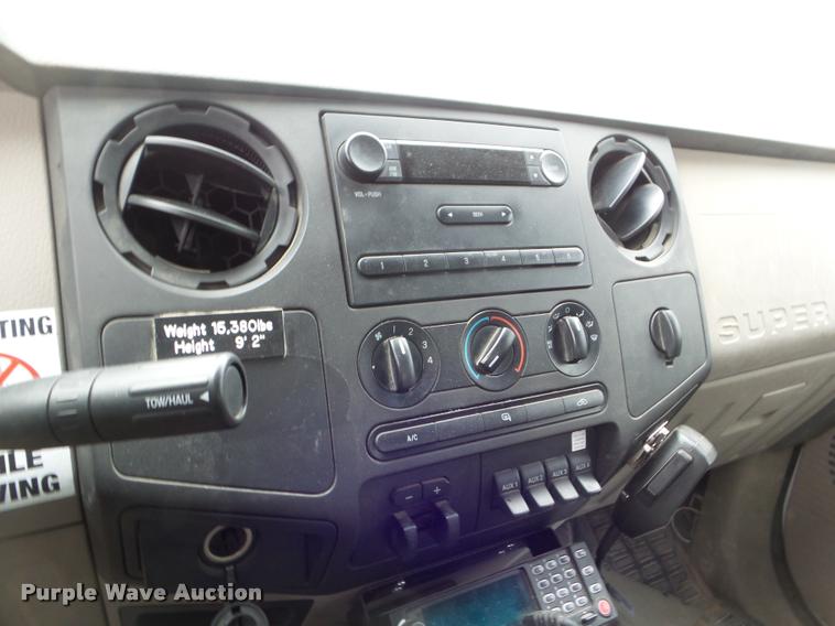 image for item DA5185 2009 Ford F550 Crew Cab truck cab and chassis