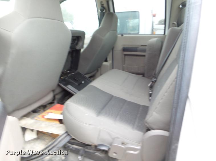 image for item DA5185 2009 Ford F550 Crew Cab truck cab and chassis